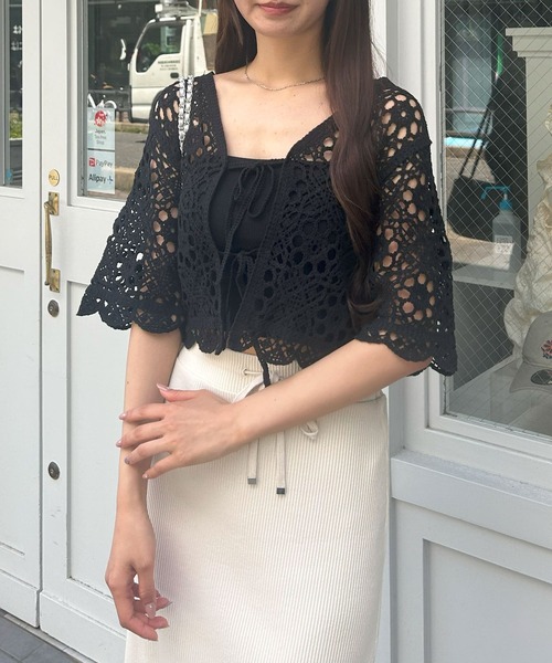 INGNI(イング)の「かぎ針2Wayトップス(カーディガン/ボレロ・レディース・オフホワイト/ブラック・M)」の12枚目の写真