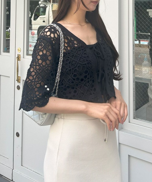 INGNI(イング)の「かぎ針2Wayトップス(カーディガン/ボレロ・レディース・オフホワイト/ブラック・M)」の13枚目の写真