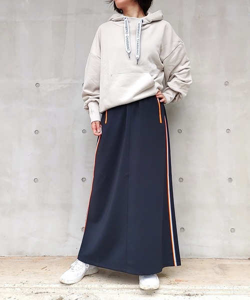 【セール】ロゴテープパーカー（パーカー）｜Q（キュー）