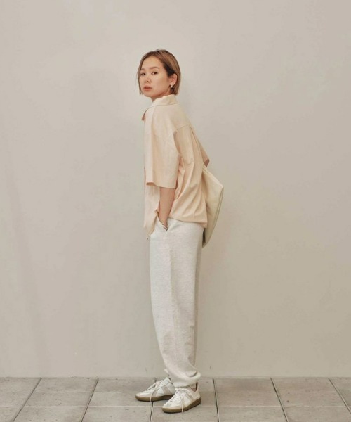 TODAYFUL（トゥデイフル）の「Silky Pencil Skirt（スカート・レディース・キナリ/チャコールグレー・36inch/38inch）」の11枚目の写真