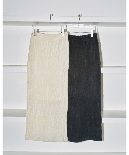 TODAYFUL（トゥデイフル）の「Silky Pencil Skirt（スカート・レディース・キナリ/チャコールグレー・36inch/38inch）」の5枚目の写真