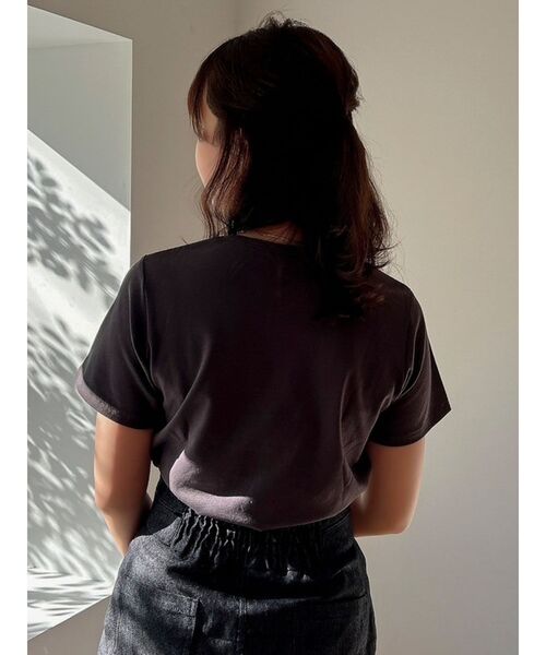 dazzlin(ダズリン)の「RIPPLE OF COLORロゴT(Tシャツ/カットソー・レディース・パープル/グリーン/オフホワイト/ブルー/ブラック・FREE)」の15枚目の写真