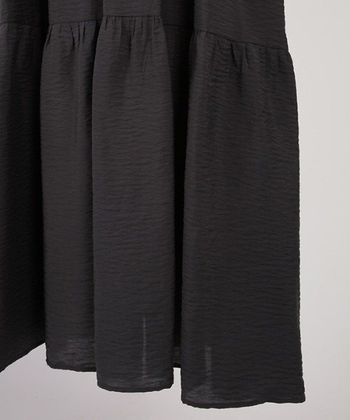 1chaku.（イッチャク）の「ティアードフレアキャミワンピース（ワンピース・レディース・ブラック/ブラウン/アイボリー/オレンジ・マルチサイズ）」の6枚目の写真