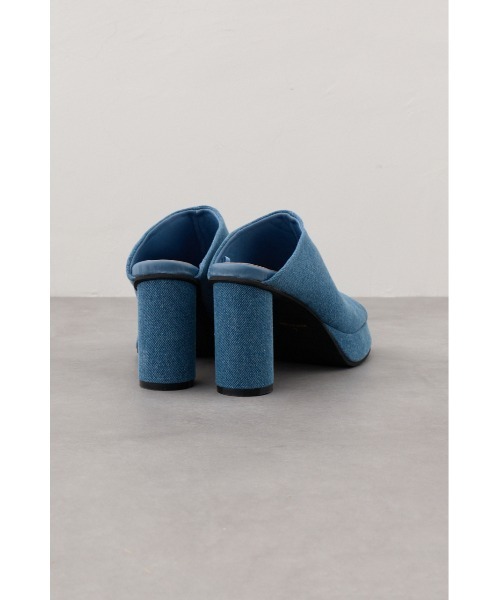 サンダル・ミュール Isa Blue Satin スクエアトゥプラットフォームミュールサンダル（サンダル