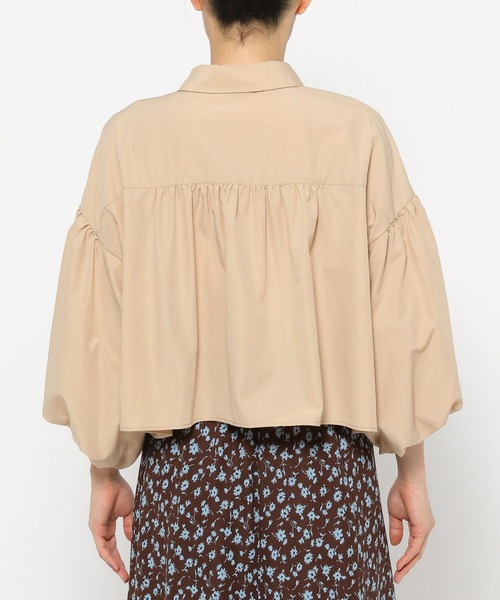 mysty woman(ミスティウーマン)の「バルーンスリーブシャツ 143236(シャツ/ブラウス・レディース・ブラック/オフホワイト/ベージュ・FREE)」の12枚目の写真