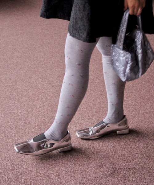 SANSeLF（サンセルフ）の「フラワーエンブロイダリータイツ【SANSeLF】sana24a002（タイツ/ストッキング・レディース・ネイビー/グレー・FREE）」の7枚目の写真