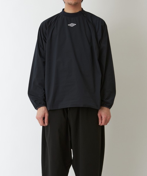WHITE MOUNTAINEERING(ホワイトマウンテニアリング)の「WM×UMBRO PULLOVER(その他トップス・メンズ・ネイビー/ブラック・L/M)」の7枚目の写真