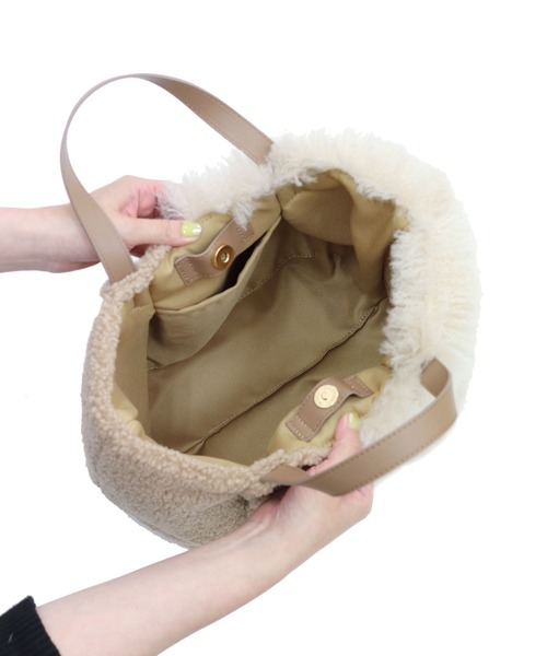 T・S・L(ティーエスエル)の「ファー切り替えトートバッグ(トートバッグ・レディース・アイボリー/グレー/モカ・FREE)」の22枚目の写真