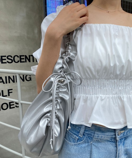 INGNI(イング)の「ギャザーショルダーバッグ(ショルダーバッグ・レディース・ブラック/ブラウン/オフホワイト/シルバー・ONE SIZE)」の14枚目の写真