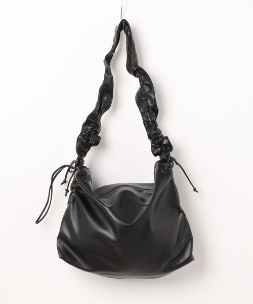 INGNI(イング)の「ギャザーショルダーバッグ(ショルダーバッグ・レディース・ブラック/ブラウン/オフホワイト/シルバー・ONE SIZE)」の21枚目の写真