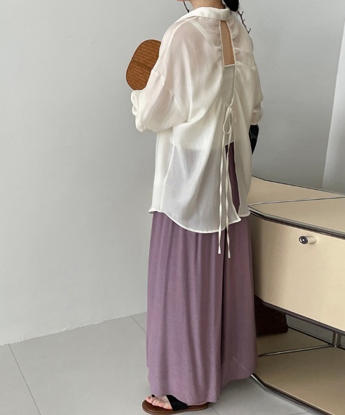 Doux Belle（ドゥーベル）の「バックストリングシアーシャツ（シャツ/ブラウス・レディース・ライトブラウン/グリーン/ベージュ・MEDIUM/LARGE）」の8枚目の写真