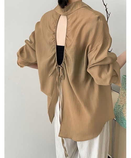 Doux Belle（ドゥーベル）の「バックストリングシアーシャツ（シャツ/ブラウス・レディース・ライトブラウン/グリーン/ベージュ・MEDIUM/LARGE）」の13枚目の写真