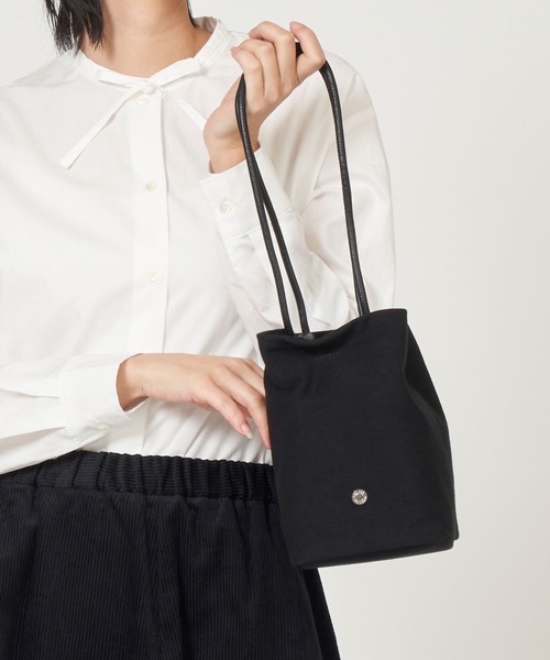 ORCIVAL(オーシバル)の「PURSE BAG(ハンドバッグ・レディース・ブラック・OS)」の1枚目の写真