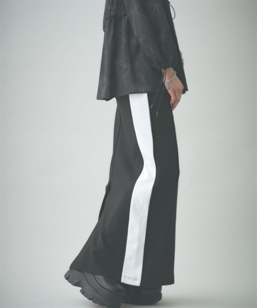 TTOL（トール）の「サイドラインリラックススカート（スカート・レディース・ベージュ/ブラック・M-L/L-XL）」の10枚目の写真