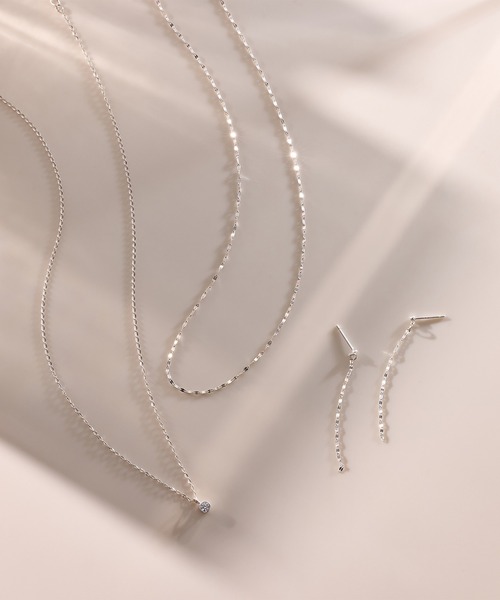 Jolie Toujours(ジョリトゥジュール)の「【金属アレルギー軽減】〈silver925〉ペタルチェーンピアス(ピアス(両耳用)・レディース・シルバー・FREE)」の4枚目の写真