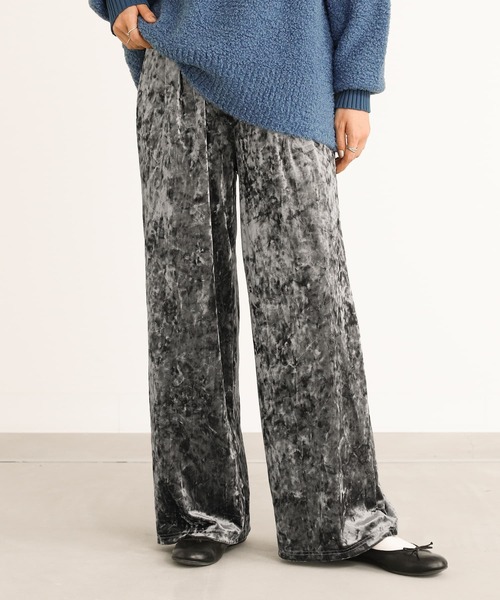 n'OrLABEL（ノアールレーベル）の「『クラッシュベロアワイドパンツ』（その他パンツ・レディース・ネイビー/ブラウン/チャコール・1/2）」の2枚目の写真