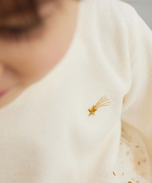 10mois（ディモワ）の「【10mois(ディモワ)】星チュールベロアボディオール 70cm・80cm（ロンパース・キッズ・クリーム/ライトグレー・70cm/80ｃｍ）」の6枚目の写真