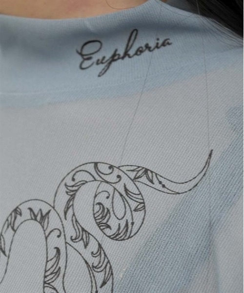 axes femme POETIQUE（アクシーズファムポエティック）の「スネークタトゥーシアープルオーバー（Tシャツ/カットソー・レディース・ブラック/ホワイト/ブルーグレー・MEDIUM）」の5枚目の写真