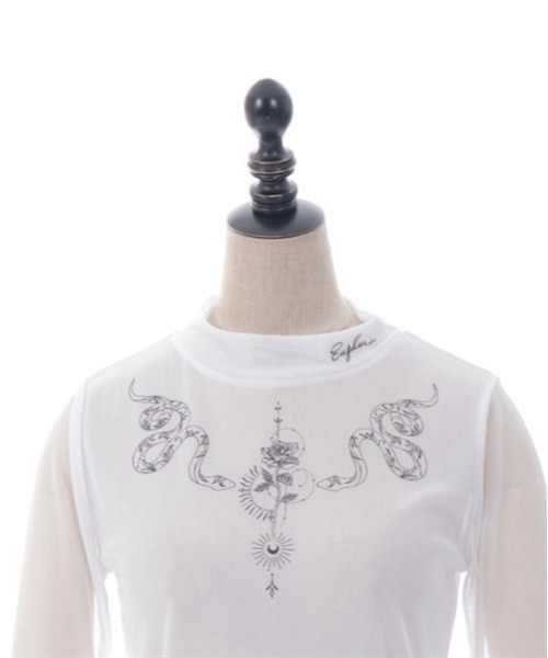 axes femme POETIQUE（アクシーズファムポエティック）の「スネークタトゥーシアープルオーバー（Tシャツ/カットソー・レディース・ブラック/ホワイト/ブルーグレー・MEDIUM）」の16枚目の写真