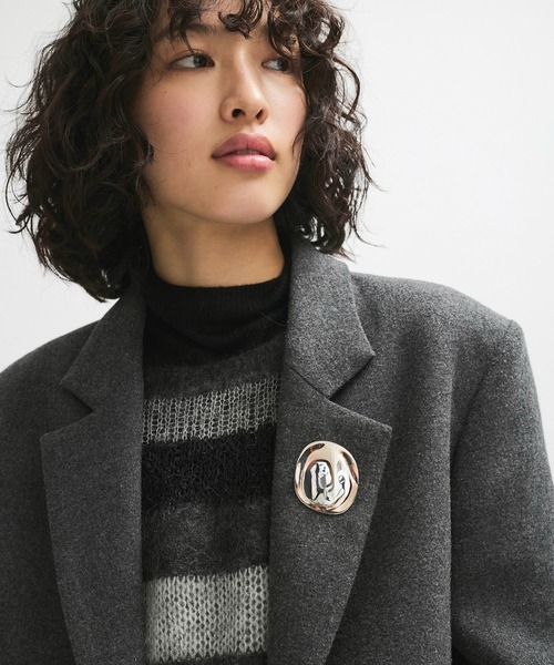 ADAM ET ROPE'（アダムエロペ）の「オーバルブローチ（ブローチ/コサージュ・レディース・シルバー/ゴールド・FREE）」の4枚目の写真