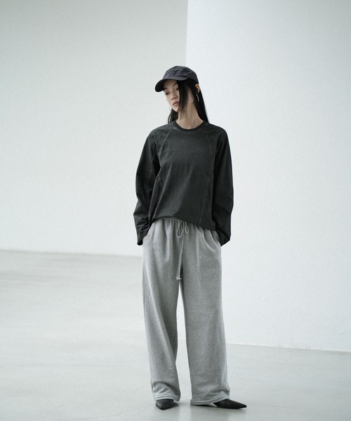 WYM LIDNM（ウィム バイ リドム）の「CURVED SEEM COLD DYED L/S TEE（Tシャツ/カットソー・メンズ・チャコール/アッシュブラウン/グレー・S/M/L）」の11枚目の写真