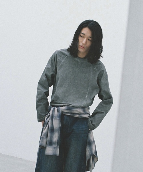 WYM LIDNM（ウィム バイ リドム）の「CURVED SEEM COLD DYED L/S TEE（Tシャツ/カットソー・メンズ・チャコール/アッシュブラウン/グレー・S/M/L）」の18枚目の写真