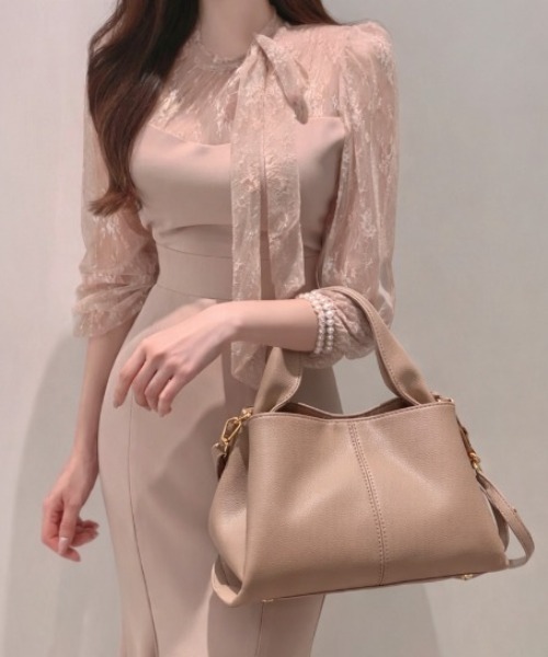 Teem Store（チームストア）の「【2WAY】ラウンドワンハンドルバッグ ショルダーバッグ（ショルダーバッグ・レディース・ブラック/ホワイト/ベージュ・F）」の3枚目の写真