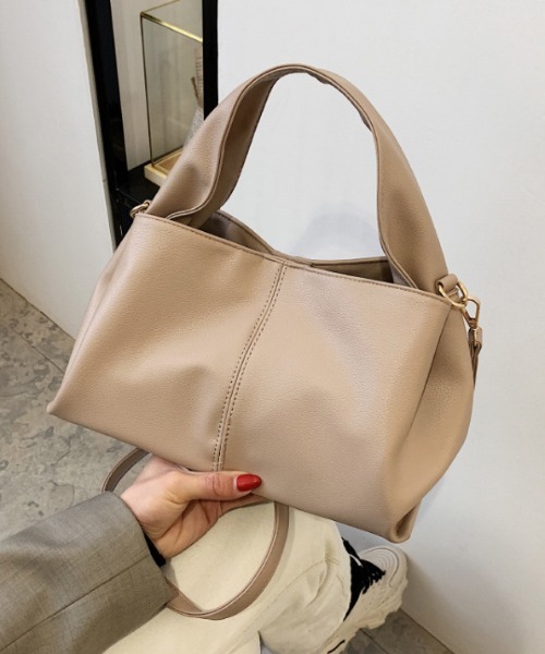 Teem Store（チームストア）の「【2WAY】ラウンドワンハンドルバッグ ショルダーバッグ（ショルダーバッグ・レディース・ブラック/ホワイト/ベージュ・F）」の20枚目の写真