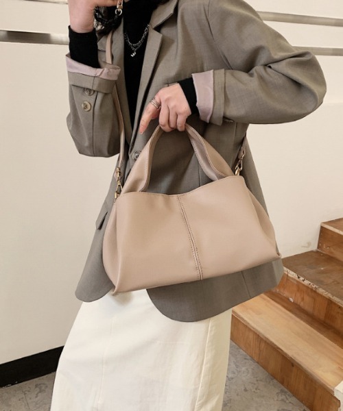 Teem Store（チームストア）の「【2WAY】ラウンドワンハンドルバッグ ショルダーバッグ（ショルダーバッグ・レディース・ブラック/ホワイト/ベージュ・F）」の18枚目の写真