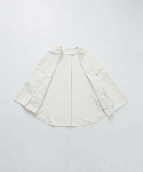 CAST:（キャストコロン）の「【接触冷感/UV効果/セットアップ対応】ラウンドフォルムジャージージャケット（ノーカラージャケット・レディース・オフホワイト/ブラック・M）」の14枚目の写真