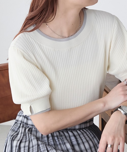 BONLECILL(ボンルシール)の「配色レイヤード風ボリュームスリーブ リブニットプルオーバー(Tシャツ/カットソー・レディース・アイボリー/ホワイト×ブラック/レッド/杢グレー/ネイビー/ブラック/ネイビー系1/トップグレー・FREE)」の2枚目の写真