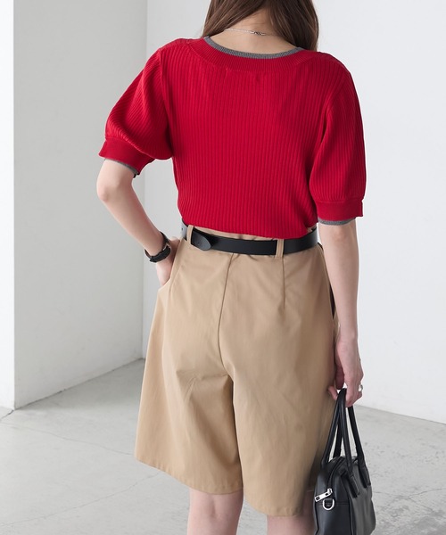 BONLECILL(ボンルシール)の「配色レイヤード風ボリュームスリーブ リブニットプルオーバー(Tシャツ/カットソー・レディース・アイボリー/ホワイト×ブラック/レッド/杢グレー/ネイビー/ブラック/ネイビー系1/トップグレー・FREE)」の15枚目の写真