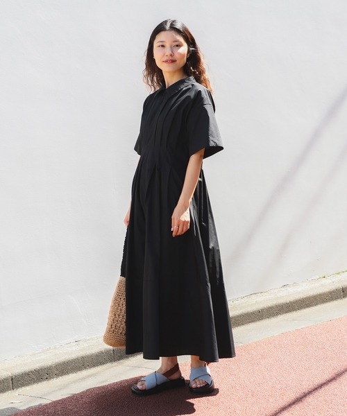 Ray BEAMS（レイビームス）の「タック ウエスト シャツ ワンピース（ワンピース・レディース・ブラック/ダークブラウン・0/1）」の3枚目の写真