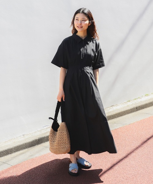 Ray BEAMS（レイビームス）の「タック ウエスト シャツ ワンピース（ワンピース・レディース・ブラック/ダークブラウン・0/1）」の4枚目の写真