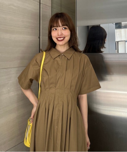 新品タグ付き【Ray BEAMS】RBS / タック ウエスト シャツ Ray BEAMS（レイビームス）の「RBS / タック ウエスト シャツ