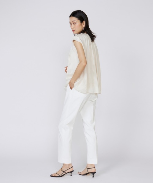 INED（イネド）の「シェルタリングドライ 美脚テーパードパンツ（その他パンツ・レディース・ネイビー/ベージュ/ブルー/オフホワイト・7号/11号/9号）」の7枚目の写真