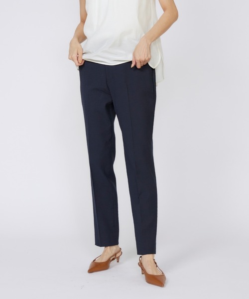 INED（イネド）の「シェルタリングドライ 美脚テーパードパンツ（その他パンツ・レディース・ネイビー/ベージュ/ブルー/オフホワイト・7号/11号/9号）」の17枚目の写真