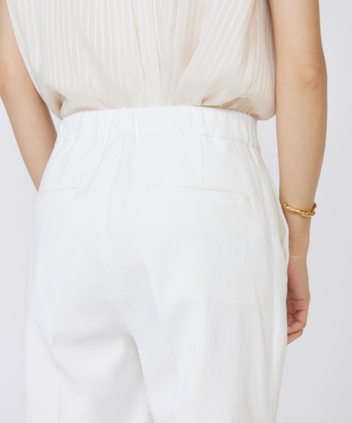 INED（イネド）の「シェルタリングドライ 美脚テーパードパンツ（その他パンツ・レディース・ネイビー/ベージュ/ブルー/オフホワイト・7号/11号/9号）」の22枚目の写真