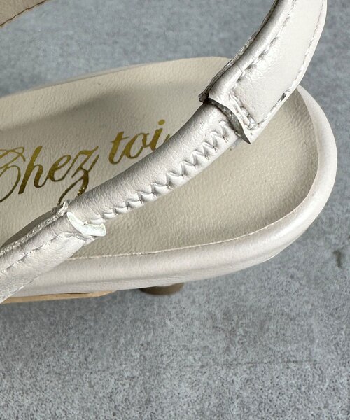Chez toi(シェトワ)の「スクエアプレートミュール(パンプス・レディース・ブラック/ベージュ/シルバー・SMALL/MEDIUM/LARGE)」の13枚目の写真