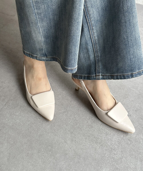 Chez toi(シェトワ)の「スクエアプレートミュール(パンプス・レディース・ブラック/ベージュ/シルバー・SMALL/MEDIUM/LARGE)」の15枚目の写真