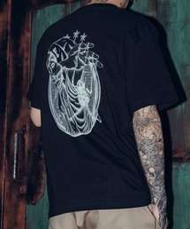 Dominate tee