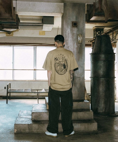 Subciety（サブサエティ）の「Dominate tee（Tシャツ/カットソー・メンズ・サンドベージュ/ホワイト/グレー/ブラック・SMALL/MEDIUM/LARGE/X-LARGE/XX-LARGE）」の17枚目の写真