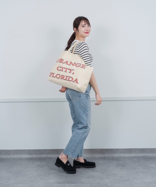 The Bagmati（ザバグマティ）の「【THE BAGMATI/ザ・バグマティー】ユニセックス コットンキャンバスバッグ　トートバッグ ラージサイズ（トートバッグ・レディース・ライトブルー/クリーム/ベージュ・FREE）」の13枚目の写真