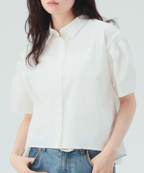 BEAMS HEART(ビームスハート)の「【8/13値下げ】肩タック ビッグ シャツ(シャツ/ブラウス・レディース・オフホワイト/サックスブルー/ブラック・FREE)」の5枚目の写真