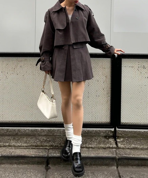 merrylatte（メリーラテ）の「ショート丈トレンチコート（トレンチコート・レディース・チャコール・FREE）」の3枚目の写真