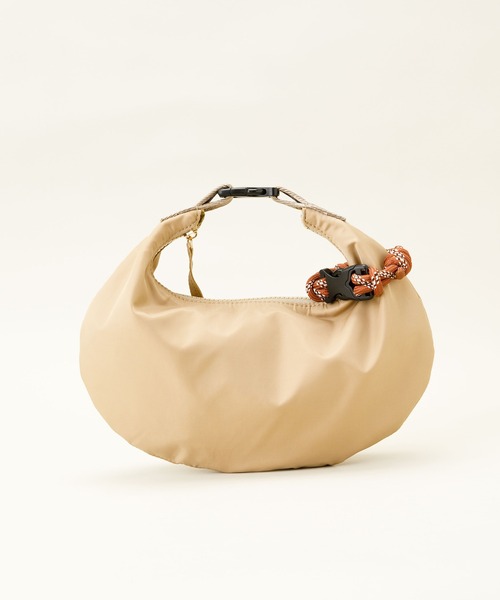 LE VERNIS（ル・ベルニ）の「LE VERNIS(ル・ベルニ)Paracord moon bag S (Nylon)（ショルダーバッグ・レディース・ブラウン/ネイビー/ベージュ/ブラック・FREE）」の13枚目の写真