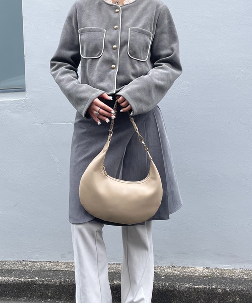 LE VERNIS（ル・ベルニ）の「LE VERNIS(ル・ベルニ)Paracord moon bag S (Nylon)（ショルダーバッグ・レディース・ブラウン/ネイビー/ベージュ/ブラック・FREE）」の21枚目の写真