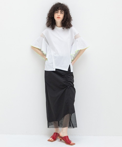 AULA AILA（アウラアイラ）の「ラッフルスリーブTシャツ（Tシャツ/カットソー・レディース・ブラック/オフホワイト/レッド・0）」の9枚目の写真