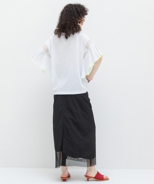 AULA AILA（アウラアイラ）の「ラッフルスリーブTシャツ（Tシャツ/カットソー・レディース・ブラック/オフホワイト/レッド・0）」の11枚目の写真
