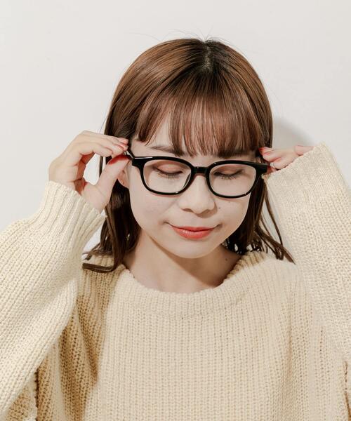 SMELLY(スメリー)の「ウェリントンタイプダテメガネ(メガネ・レディース・ブラウン系その他/ブラック・-)」の2枚目の写真